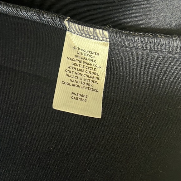 Zella medium Jacket - Picture 9 of 10